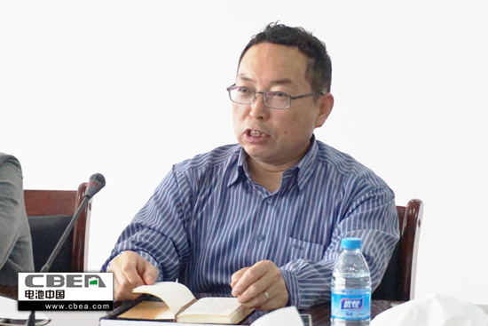 1462513059666064755.jpg 图为中国化学与物理电源行业协会秘书长刘彦龙.jpg