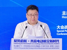 主持人：仲亮，广州小鹏汽车科技集团有限公司电池业务高级总监兼车型研发总监